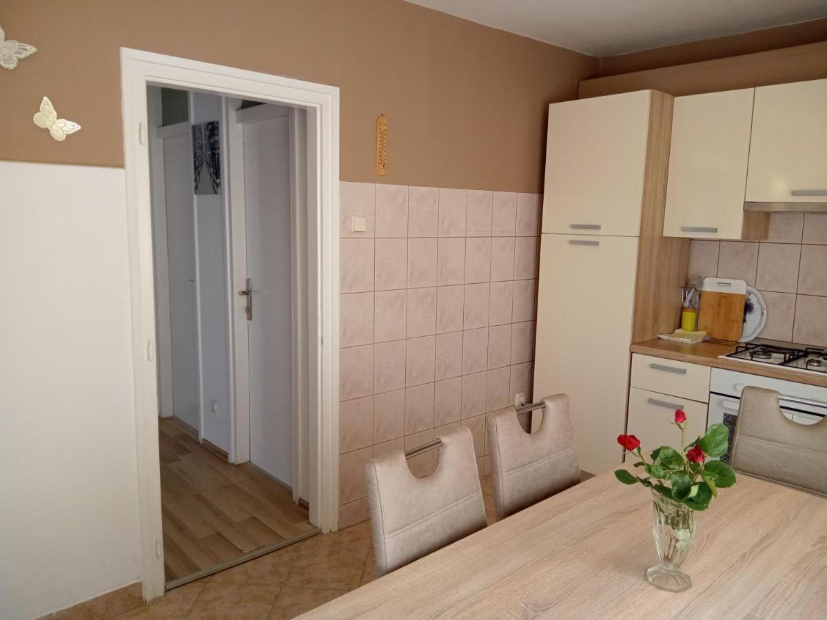 Apartman Tomic Appartement Korenica Buitenkant foto