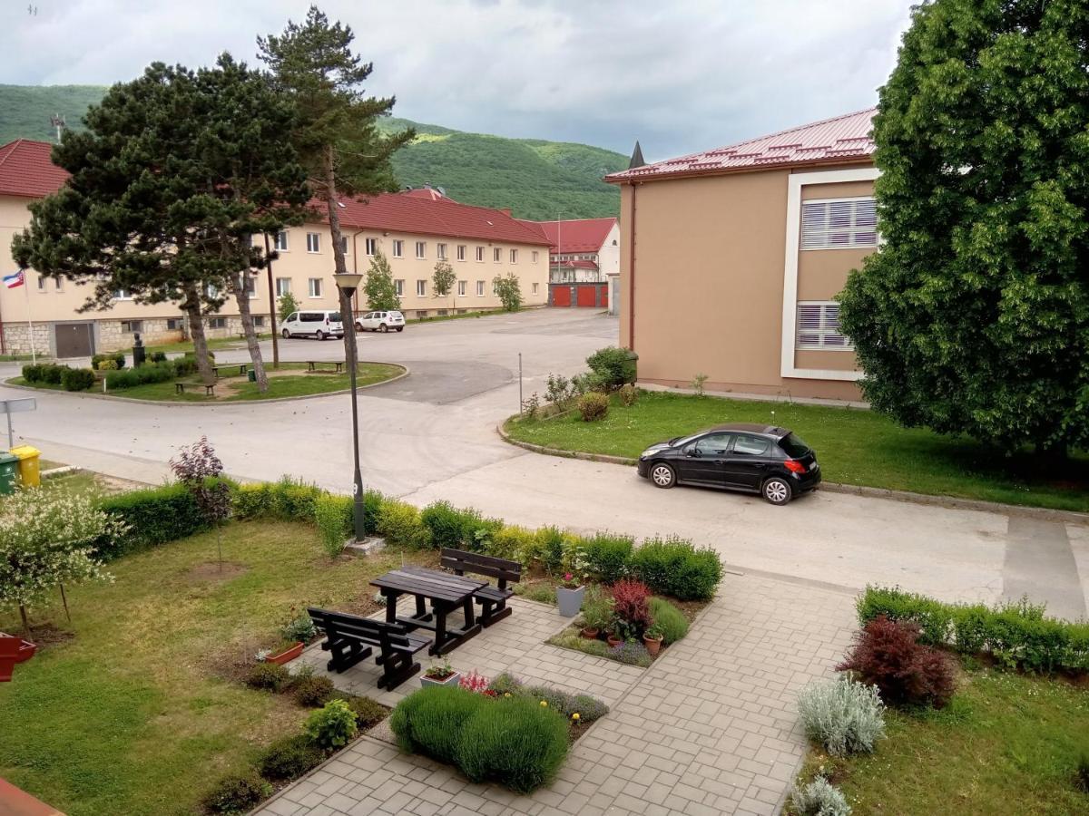 Apartman Tomic Appartement Korenica Buitenkant foto