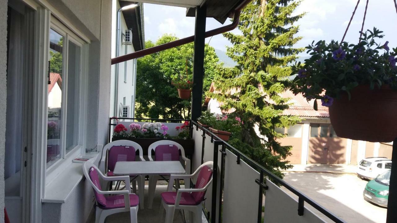 Apartman Tomic Appartement Korenica Buitenkant foto